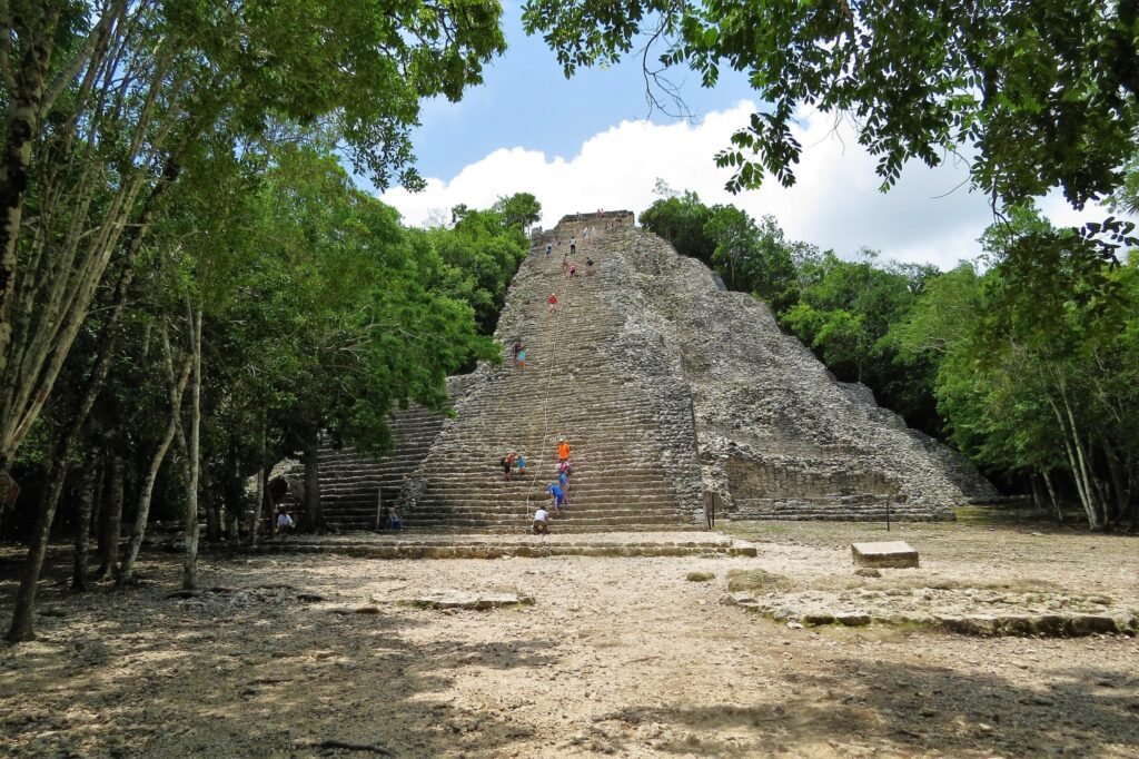 Tour a Coba y Tulum por Xcaret México desde Cancún y Playa del Carmen