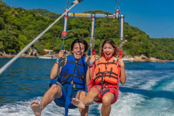 Parasailing en Puerto Vallarta Precios Paquetes Reservaciones Vallarta Adventures