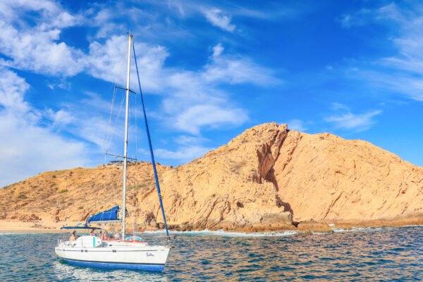 Velero de Lujo al Arco de Los Cabos y Snorkel